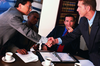 如何应对他人长期拖欠债务问题